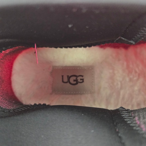 UGG Droplet Rain Boots Taffy Pink Waterproof Chelsea Ankle Bootie Size 8 Neon - Picture 9 of 10